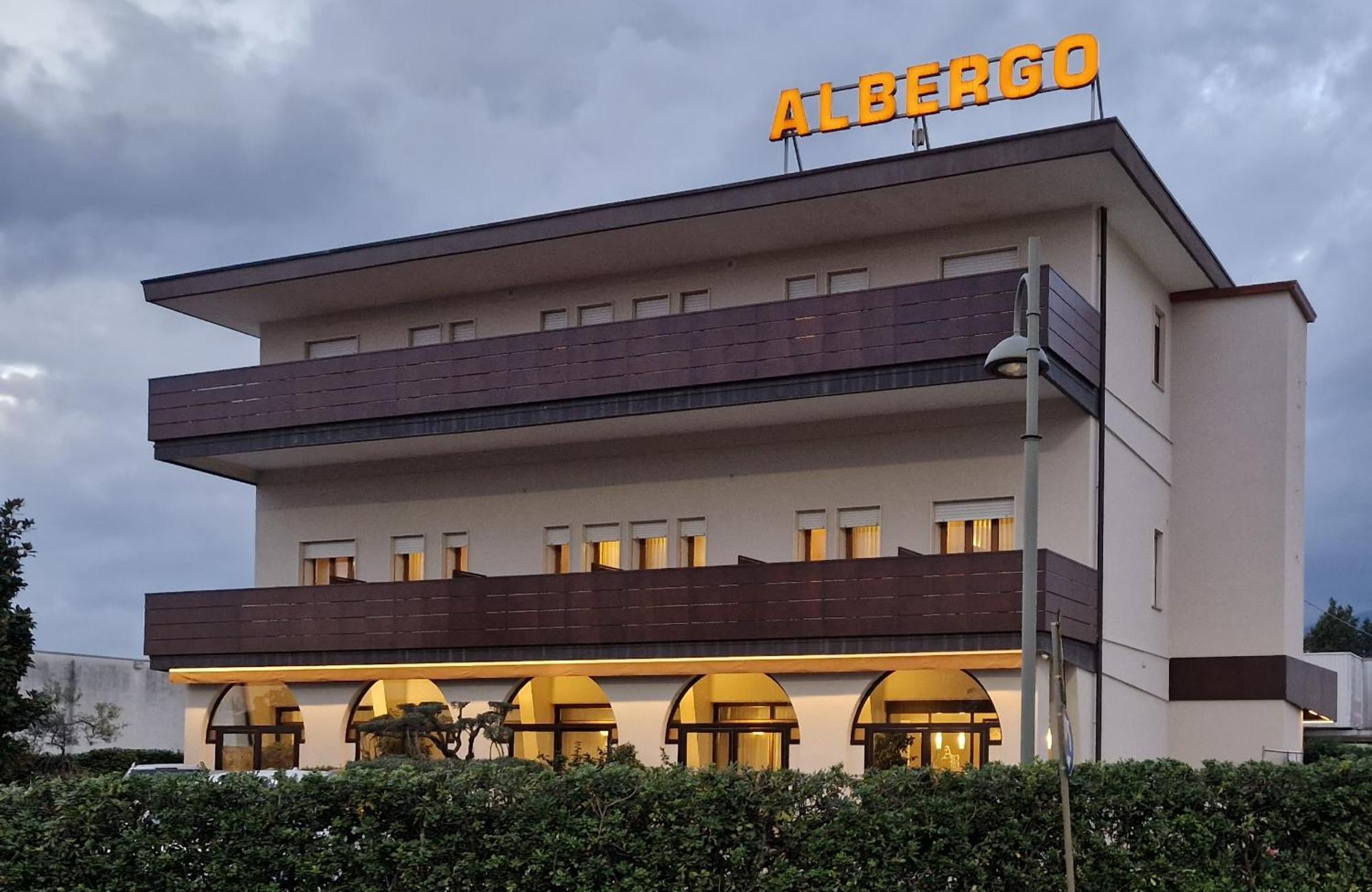 Albergo Ristorante Belvedere Thiene Eksteriør bilde