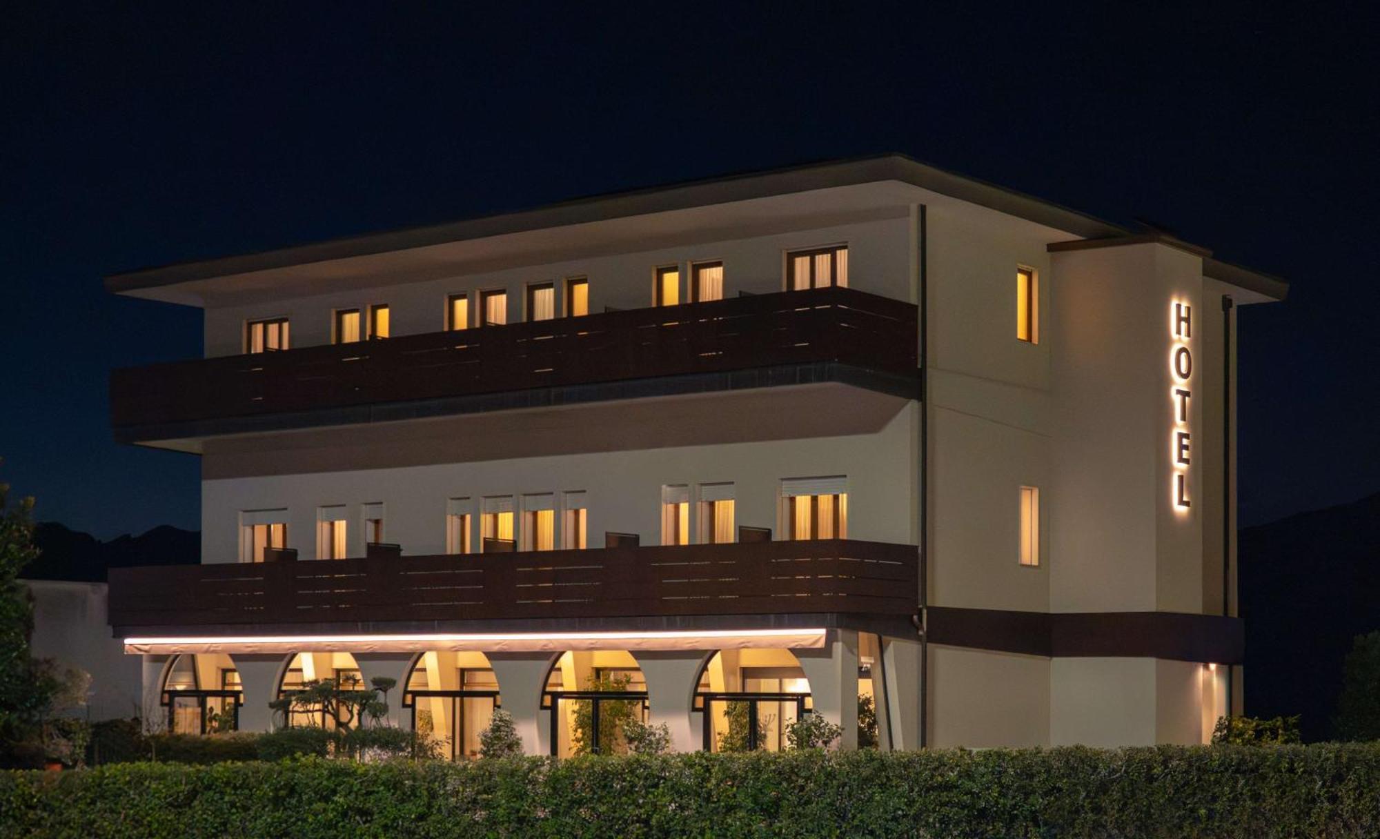 Albergo Ristorante Belvedere Thiene Eksteriør bilde