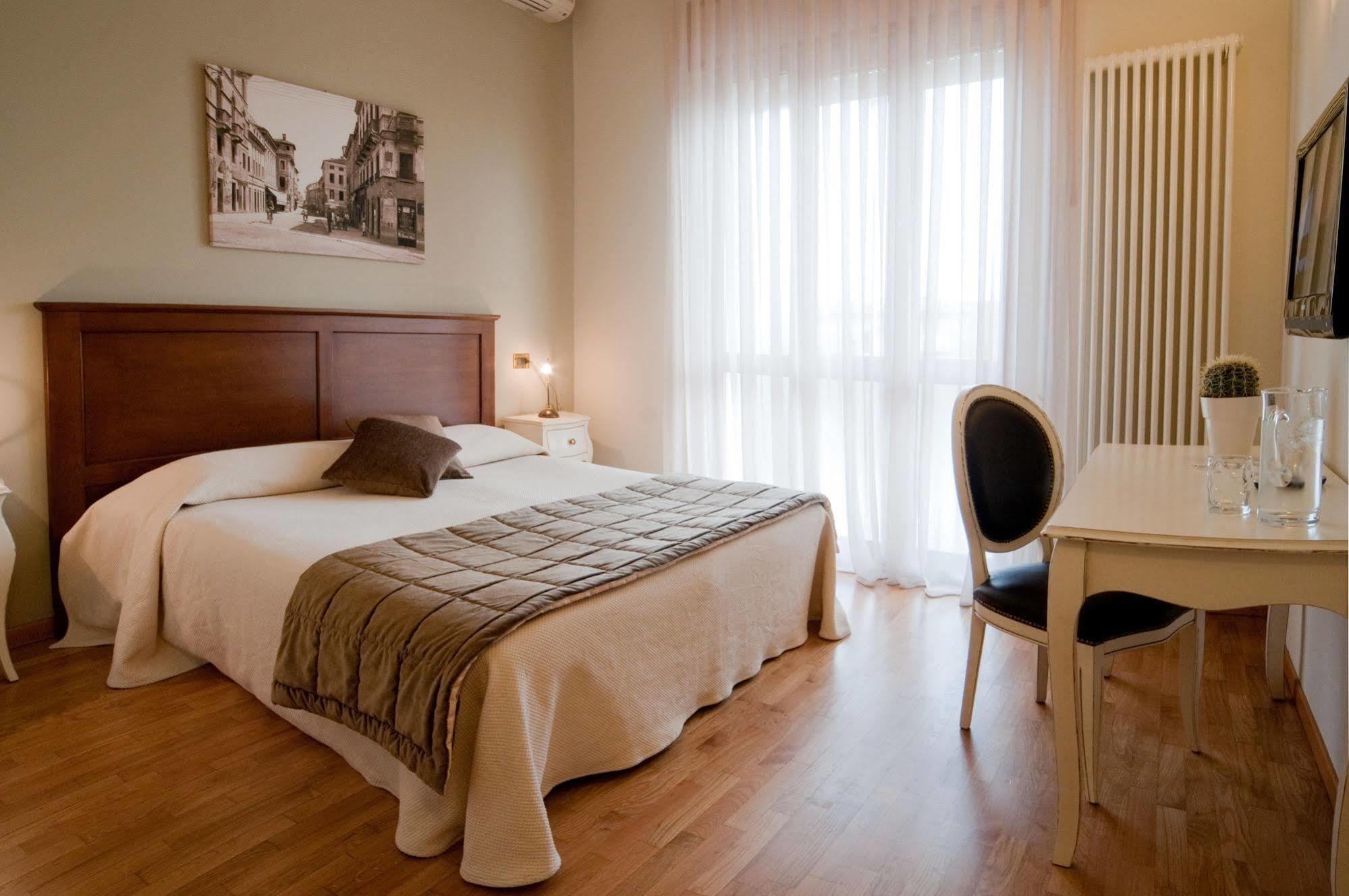 Albergo Ristorante Belvedere Thiene Eksteriør bilde